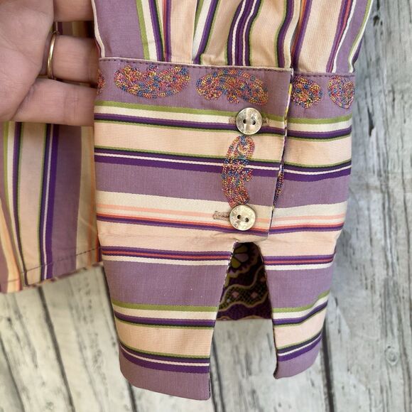 Robert Graham Womens Embroidered Button Up Top Size M Flip Cuff Pleated Striped - Picture 7 of 14